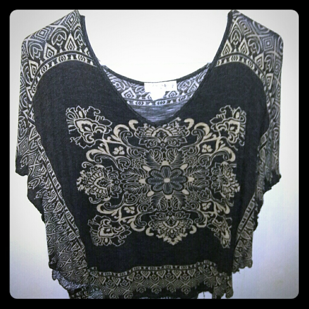 Polynesian moutif blouse